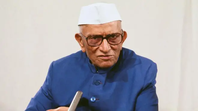 मोरारजी देसाई