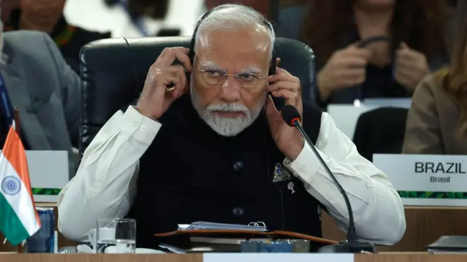 नरेंद्र मोदी