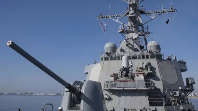 美国海军"库克"号（USS Donald Cook）驱逐舰已经在地中海，美军可能命令它向叙利亚境内储存化学武器的设备发射巡航导弹。