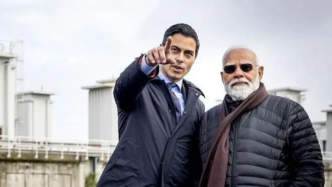 पीएम मोदी और पीएम रॉब जेटेन