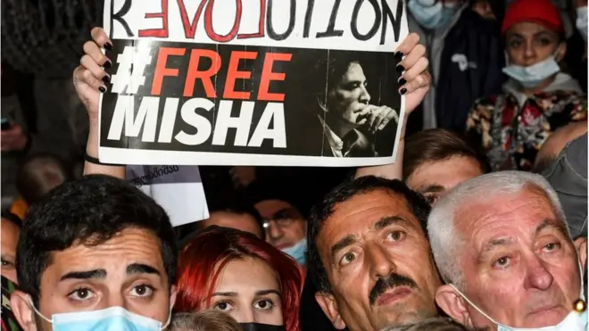 Акция в поддержку бывшего президента Грузии стала самой массовой в стране за последнее десятилетие