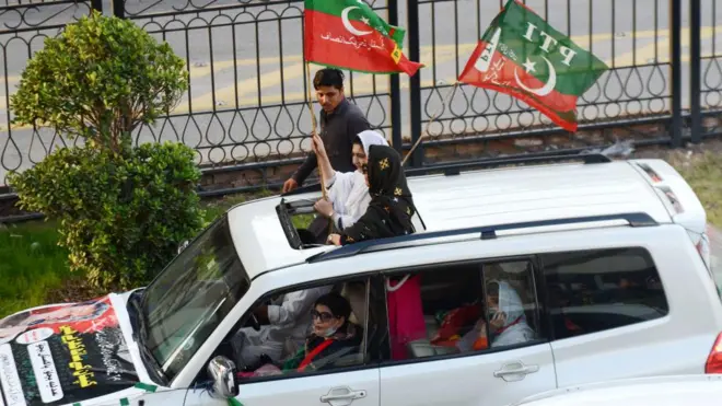 پی ٹی آئی
