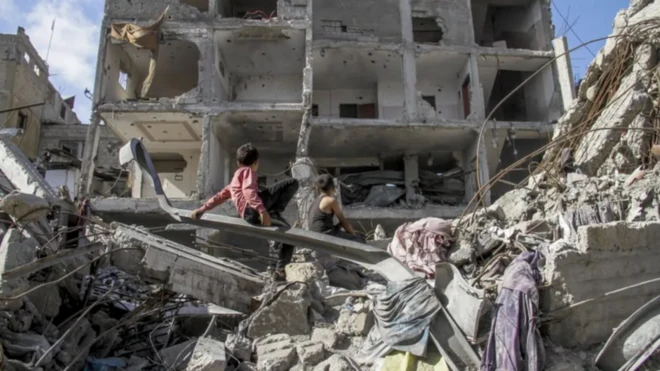 যুদ্ধবিধ্বস্ত গাজা