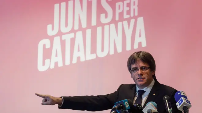 Un juez del Tribunal Supremo mantuvo la orden de detención española contra Puigdemont y los exconsejeros Antonio Comín, Lluís Puig, Meritxell Serret y Clara Ponsatí.