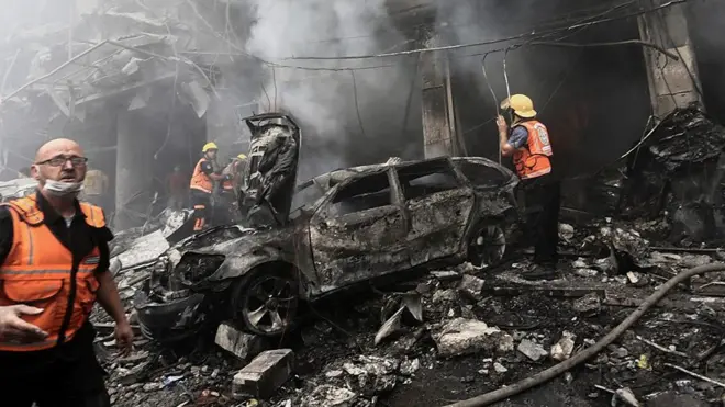 Последствия удара по лагерю для беженцев в Секторе Газа.