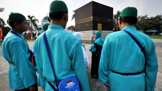 Sejumlah calon jemaah mengikuti persiapan sebelum menunaikan ibadah umrah atau manasik di Jakarta. Meski paket umrah di bawah Rp20 juta dimungkinkan, tidak semua calon jemaah mau mengambilnya.