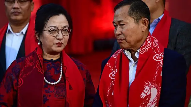 ရန်ကုန်မြို့မှာ ဖေဖော်ဝါရီလ ၁၃ ရက်တုန်းက ပြုလုပ်ခဲ့တဲ့ တရုတ်နှစ်သစ်ကူး ပွဲတော်တက် မြန်မာဒုတိယ စစ်ခေါင်းဆောင်နဲ့ မြန်မာနိုင်ငံဆိုင်ရာ တရုတ်သံအမတ်ကြီး 