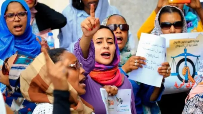 خواتین کے لیے جنسی ہراسگی کے تجربے کے بارے میں بات کرنا اب بے شرمی نہیں سمجھی جاتی۔