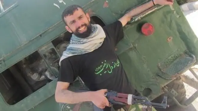 علیرضا اخوان، از مداحانی که به سوریه رفته‌اند