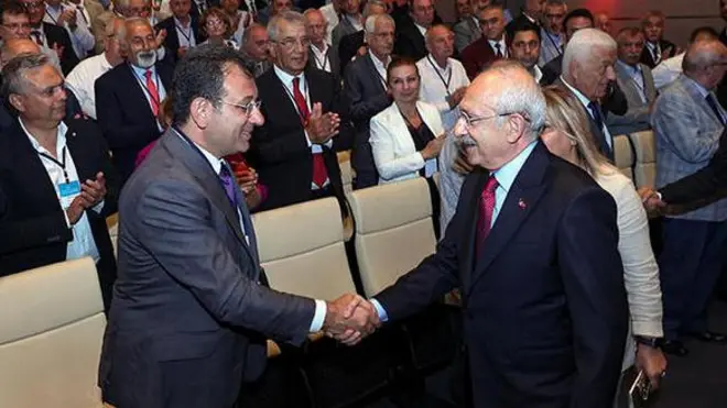 İBB Başkanı İmamoğlu ve CHP lideri Kılıçdaroğlu, belediye başkanları toplantısında 