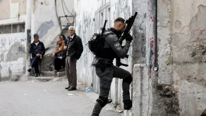 Filistinlilerin yaşadığı bölgelerde operasyon yapılıyor