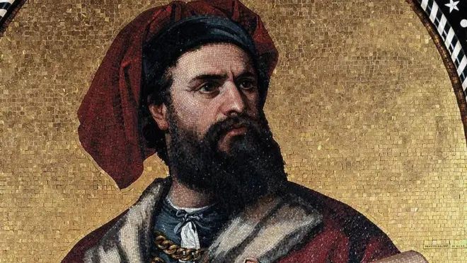 Un mosaico de Marco Polo con el libro que lo hizo famoso, en el Palazzo Tursi en Génova, Italia.
