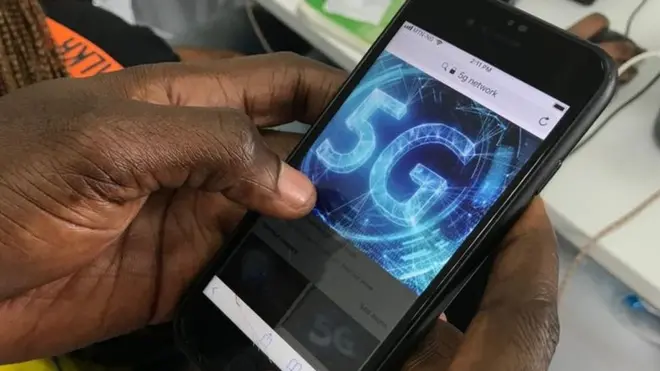 Teknụzụ ekwentị 5G network