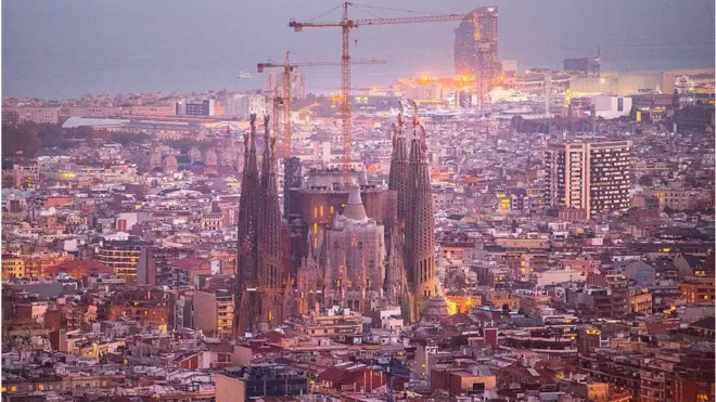 Как и бульвар Рамбла, Саграда-Фамилия - один из самых узнаваемых символов Барселоны