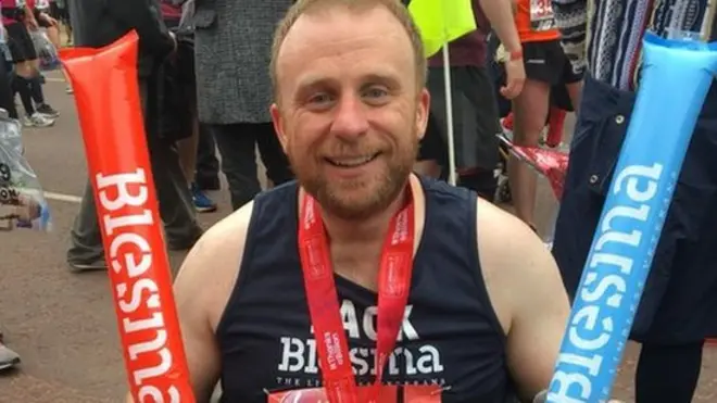 Cerca de 450 soldados británicos murieron durante el conflicto en Afganistán y miles más resultaron heridos, como Jack Cummings.