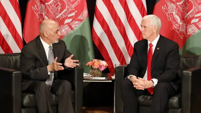 مایک پېنس او اشرف غني