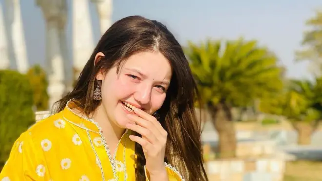 Instagram/SanaYousaf
