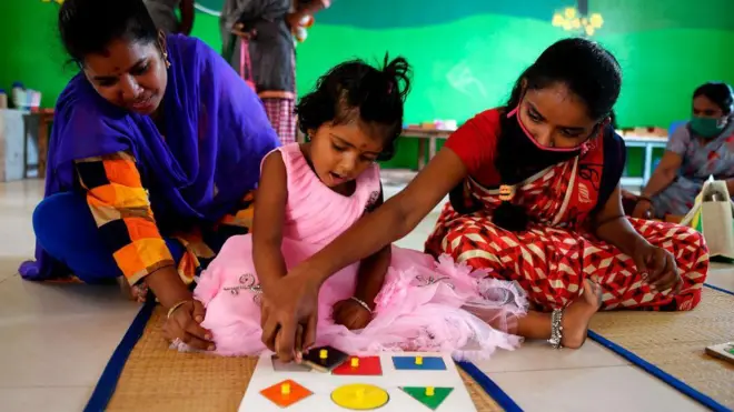 ప్రీ ప్రైమరీ పాఠశాలలు 