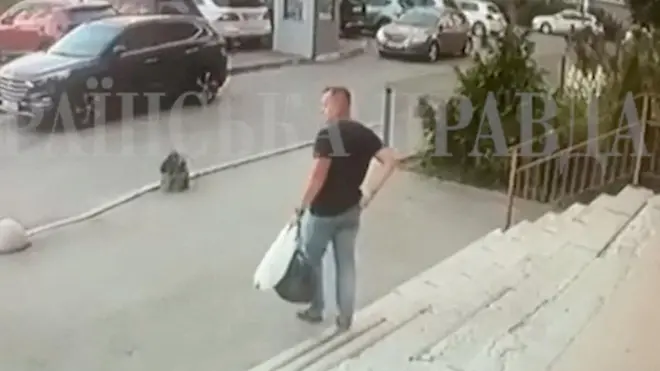 지난 10일 피격되기 직전 키이우에 있던 우크라이나 정보작전 장교 이반 보로니치의 모습이 담겨 있는 CCTV 영상