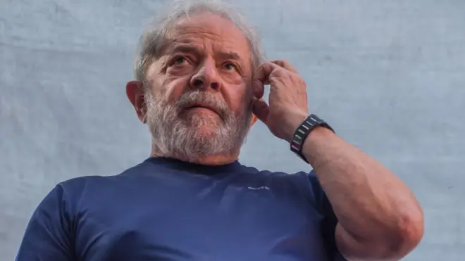 В Бразилии Лула - кумир левых. В прошлом году суд приговорил его к 12 годам за коррупцию