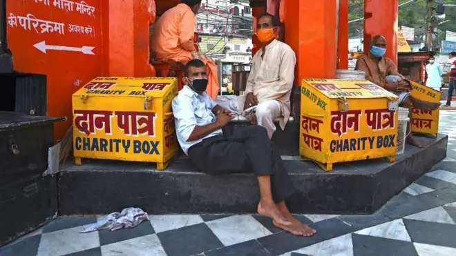 భారతీయులు, విరాళాలు, సంపన్నులు, సాధారణ ప్రజలు, దాన ధర్మాలు