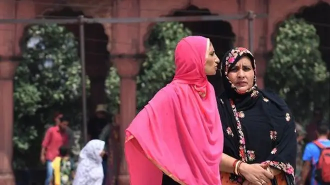 Plusieurs femmes en Inde ont affirmé avoir été répudiées par lettre, par téléphone et de plus en plus, par What's App et Skype.