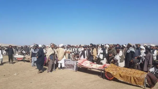 نزدیکان کشته‌شدگان امروز با حمل اجساد به مرکز خوست، از دولت خواستند تا در این مورد تحقیق و عاملان را مجازات کند