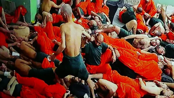 นักโทษในเรือนจำ