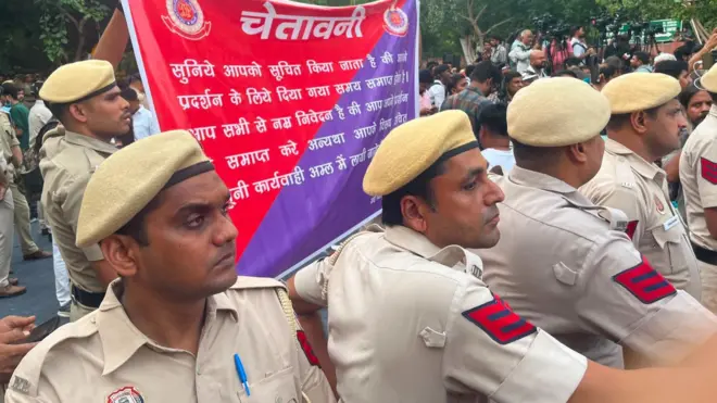 दिल्ली पुलिस के कर्मी