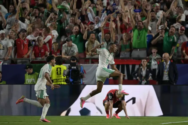 منتخب الجزائر يدرك التعادل عبر رفيق بلغالي