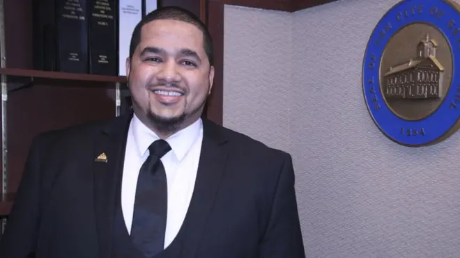 Busuri wuxuu horraan soo noqday madaxa howlaha xuquuqda aadanaha ee magaalada