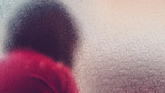 겨울이 더 외로운 건 아니다