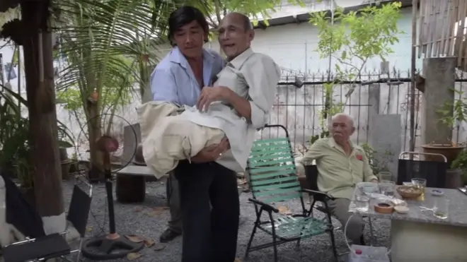 Một cảnh trong phim tài liệu của Andre Menras