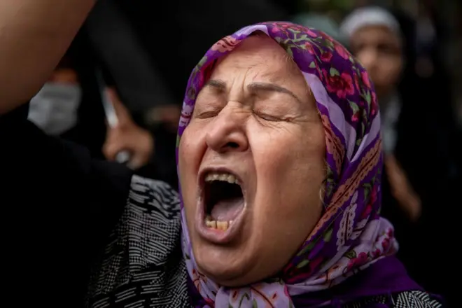 हसन नसरल्लाह यांच्या मृत्यूनंतर तेहरानमध्ये झालेलं आंदोलन 