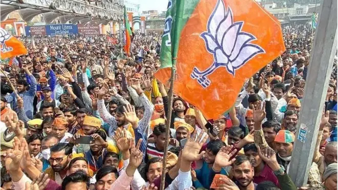 कासगंज में बीजेपी की रैली में आए लोग