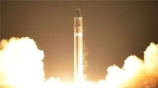 මහද්වීප අතර බැලස්ටික් මිසයිලයක් උතුරු කොරියාව නොවැම්බර් 29වෙනිදා අත්හදා බලනලදී.