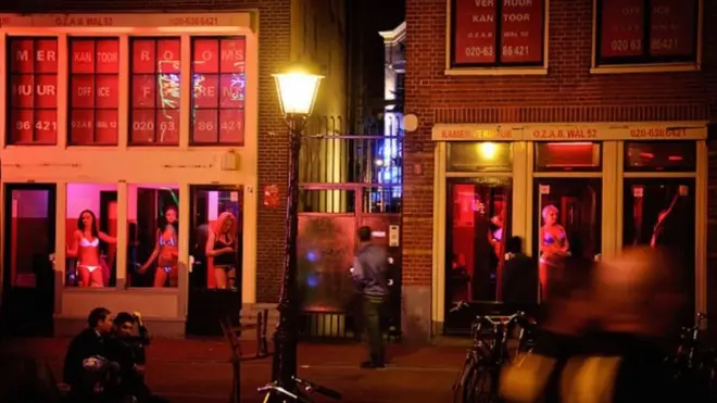 Kırmızı Fener Sokağı