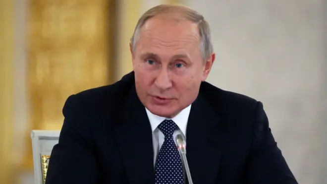 Президент Росії пообіцяв відповісти на розміщення американських ракет в Європі