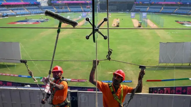 ওয়াংখেড়ে-তে চলছে বাংলাদেশ বনাম দক্ষিণ আফ্রিকা ম্যাচের প্রস্তুতি