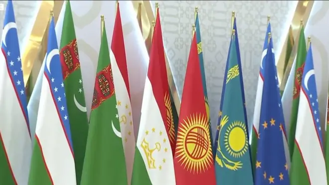 Ўзбекистон ва бошқа давлатлар байроқлари