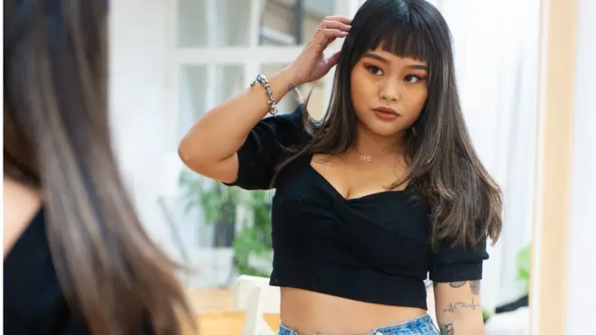 Charli認為，目前的香港社會對於大尺碼女孩還是有所歧視。