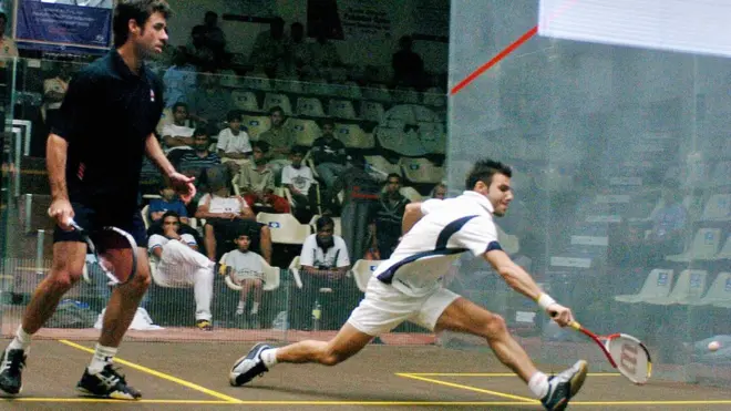 پاکستان میں سکیورٹی کی خراب صورتحال کی بنا پر اس سال فروری میں بین الاقوامی سکواش مقابلوں کے یہاں انعقاد پر پابندی عائد کردی گئی تھی