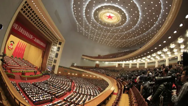 中國全國人大和政協代表中，據信身家超20億元人民幣的富豪佔了4%。