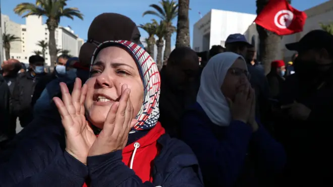 متظاهرة في تونس
