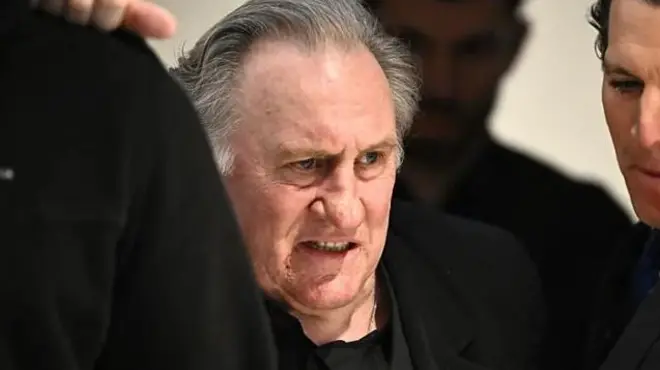 Francuski glumac Žerar Depardje tokom ranijeg suđenja zbog optužbi za seksualni napad na dve žene