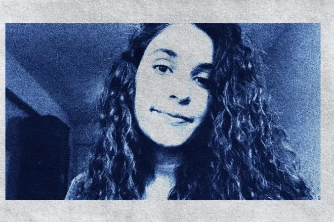 Gülistan Doku'ya ait bir selfie fotoğrafı 