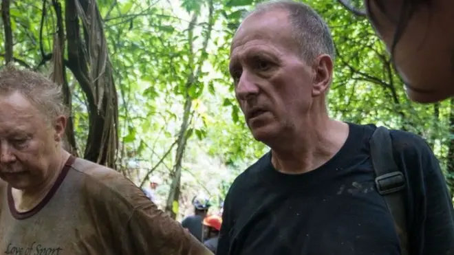Vern Unsworth (der) ayudó a reunir a los principales rescatistas de cuevas del mundo para la misión de rescate.