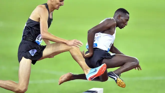 Kipruutoon gufachiisa isa dhumaa atileetii Morookoo Soufiane El Bakkali waliin wayita utaalu