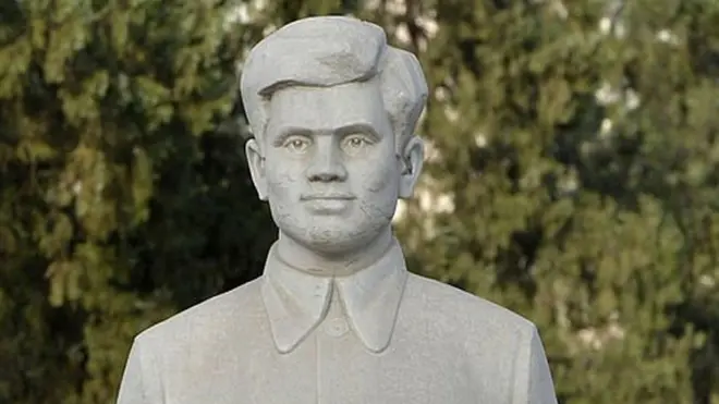 ચીનમાં શહીદસ્મારક ખાતે ડૉ. કોટણીસની પ્રતિમા