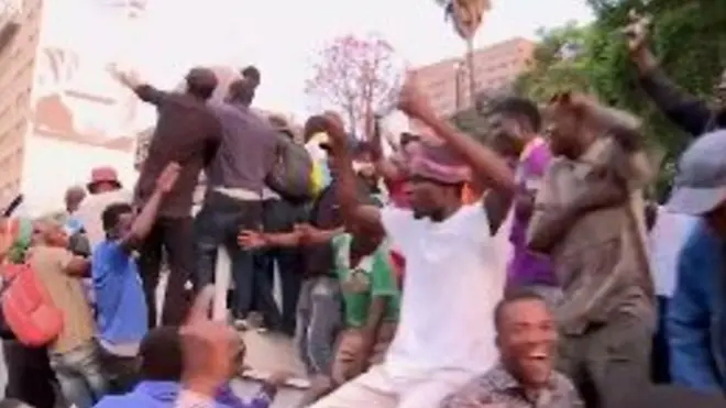 Зімбабвійці радіють відставці Мугабе